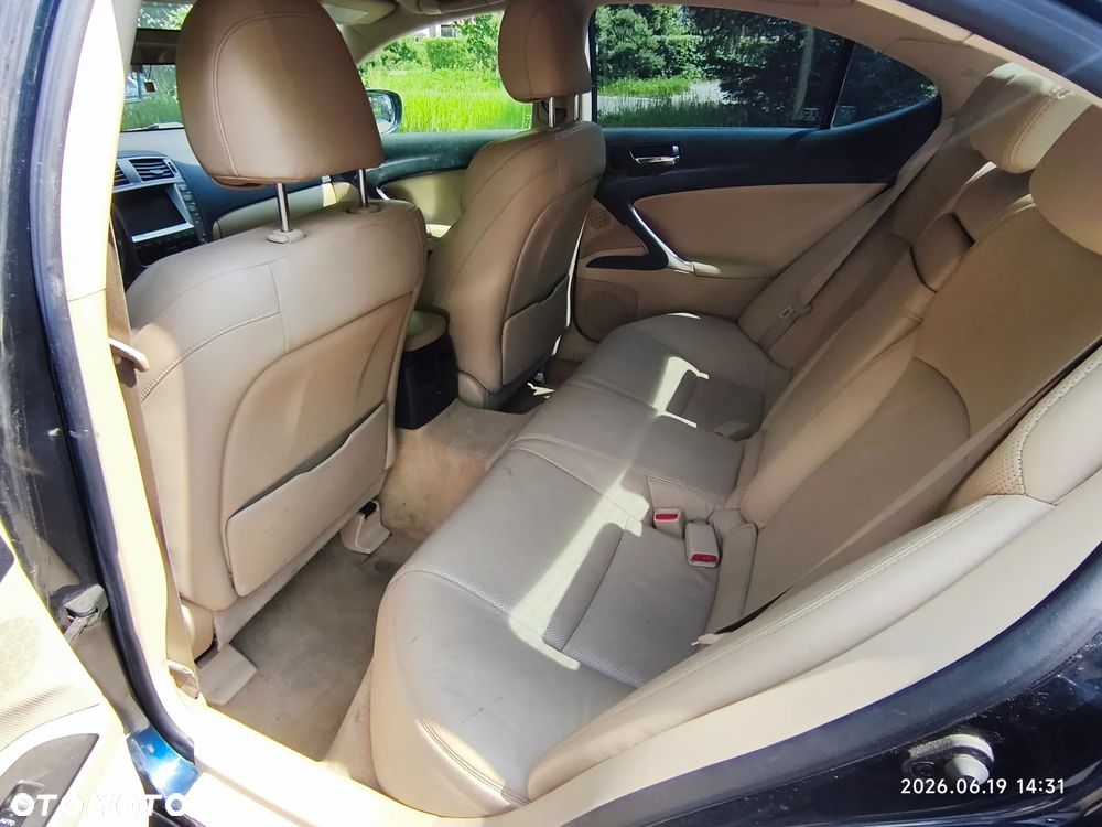 Lexus IS 220 D Comfort - 9
