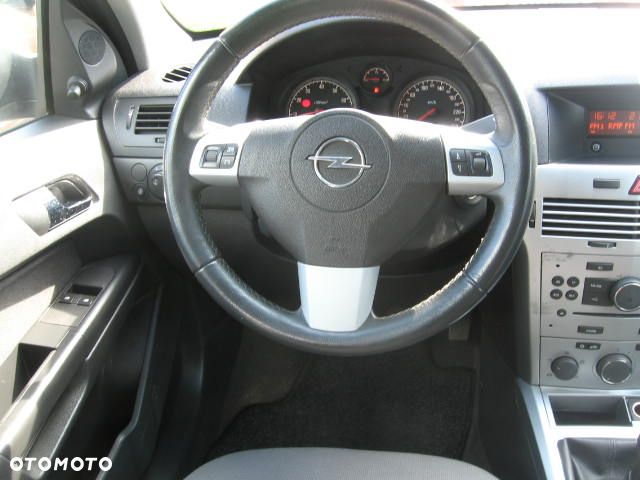 Opel Astra 1.6 Enjoy - 10