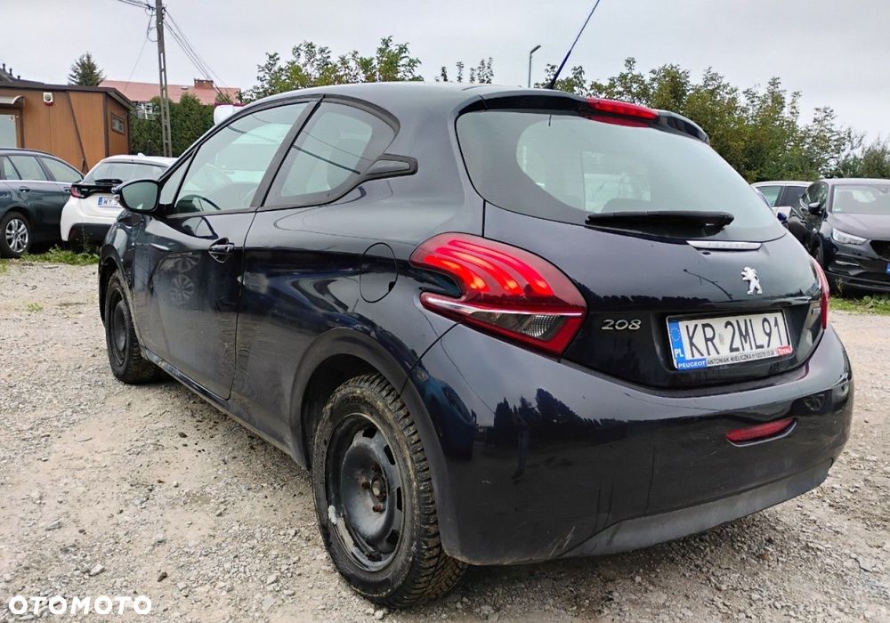 Peugeot 208 - 4