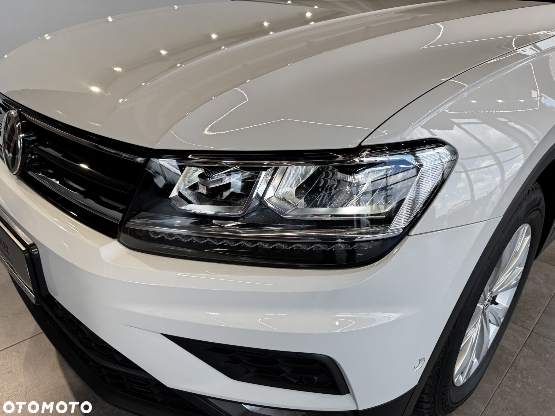 Volkswagen Tiguan - 10