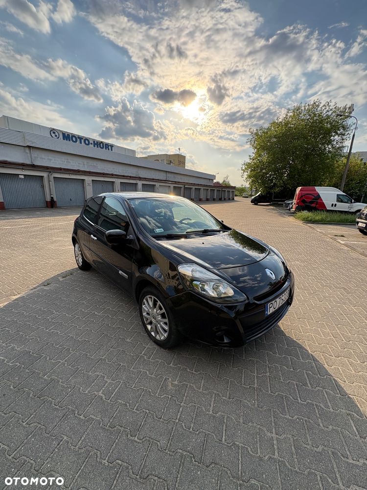 Renault Clio 1.5 dCi ESP Initiale - 10