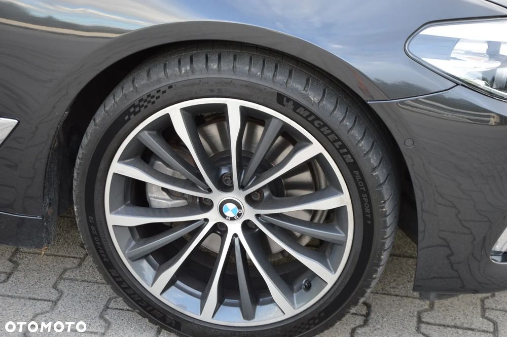 BMW Seria 5 520d xDrive Luxury Line - 26
