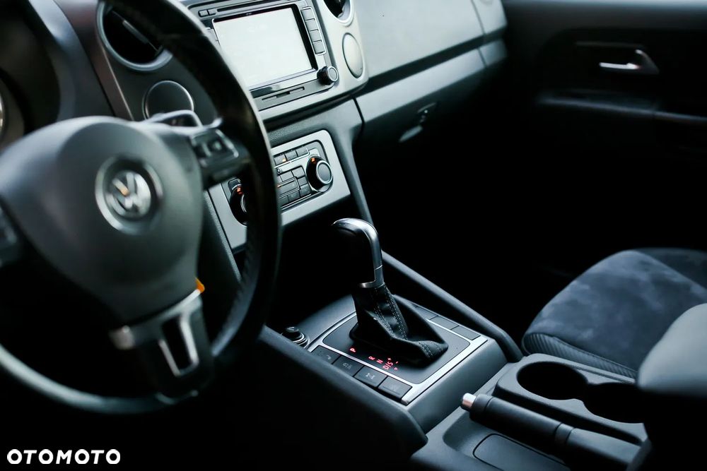 Volkswagen Amarok 2.0 BiTDI Autm Highline - 26