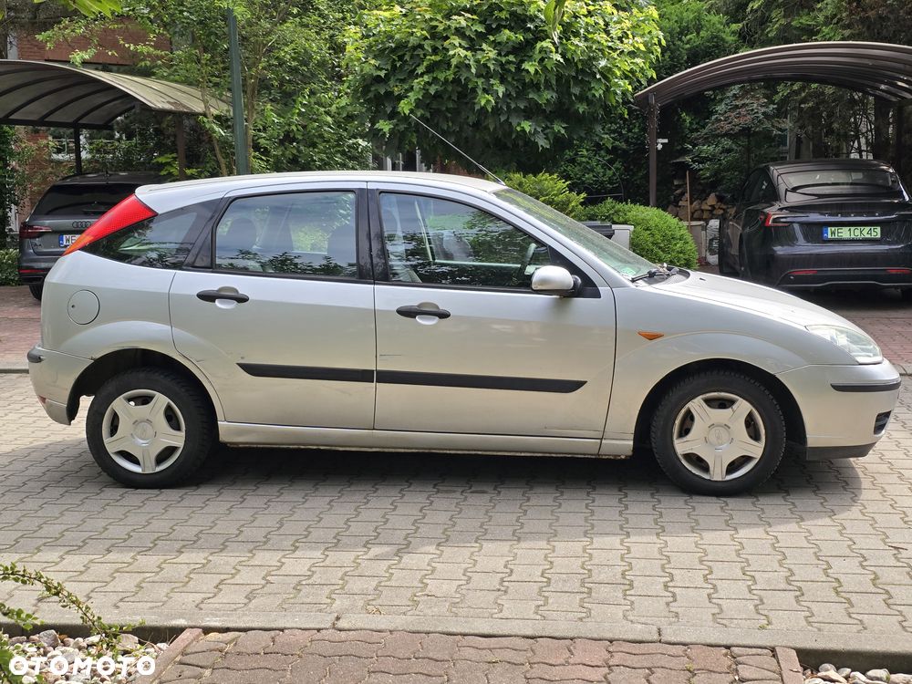 Ford Focus 1.6 Comfort - 9
