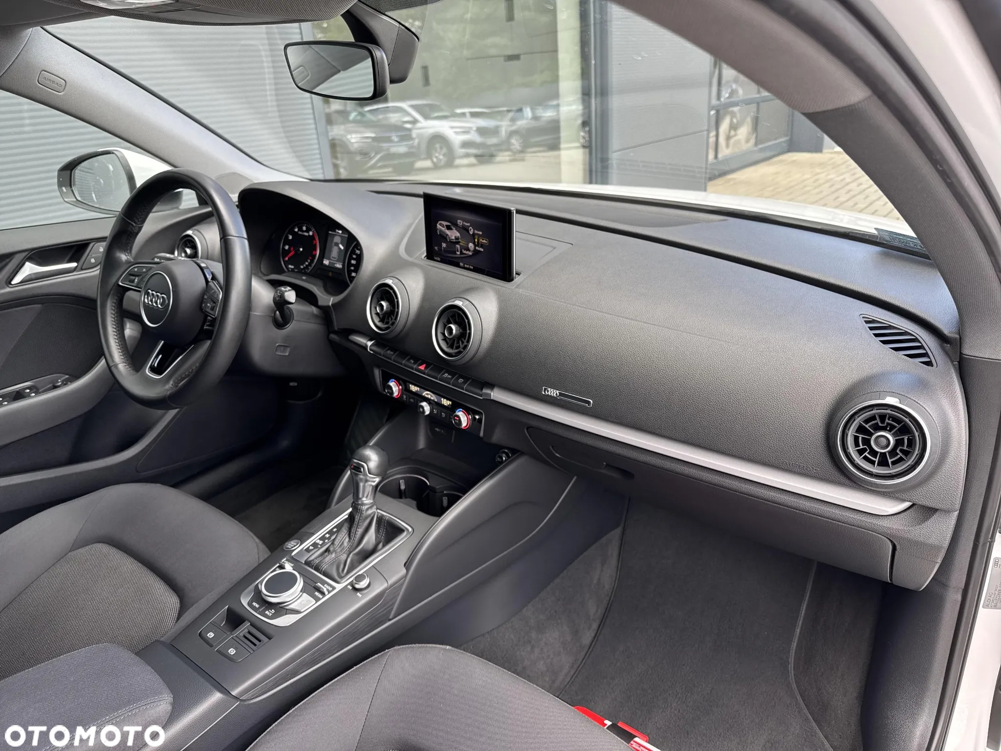 Audi A3 35 TFSI S tronic - 6