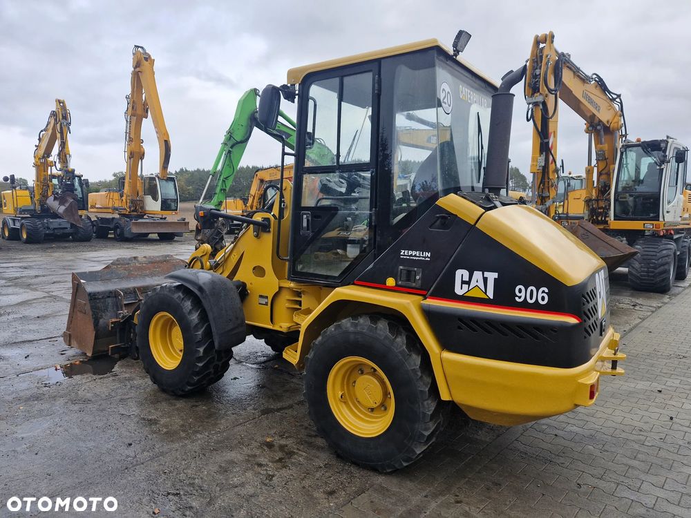 Caterpillar 906 - 1