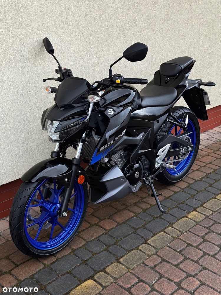Suzuki GSX - 4