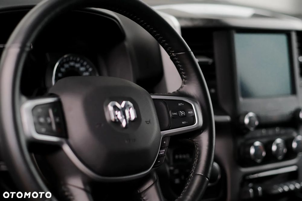 RAM 1500 Crew Cab Shortbed Bighorn - 29