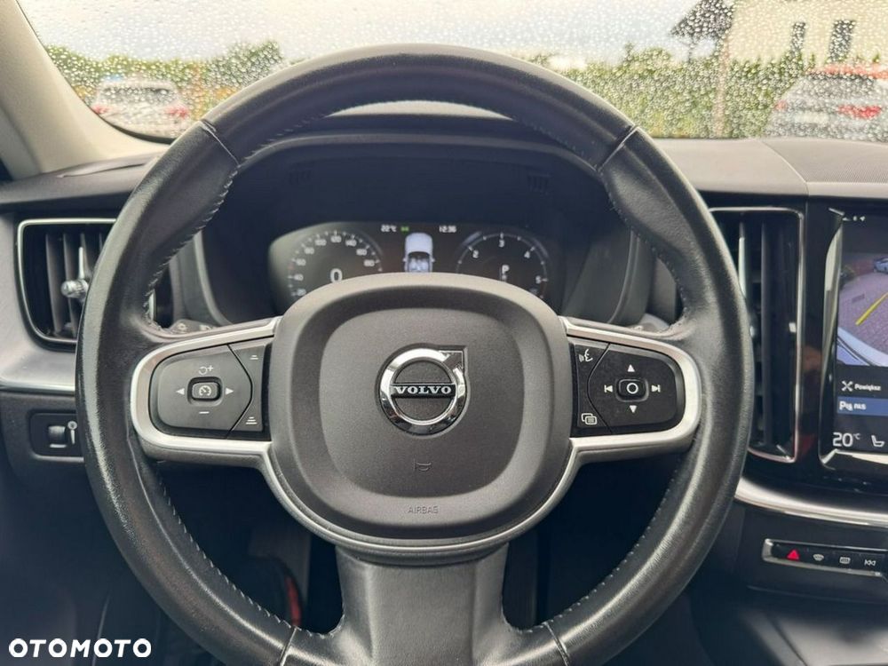 Volvo XC 60 B4 D Geartronic Momentum Pro - 24