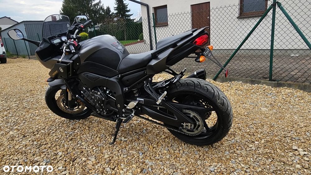 Yamaha FZ8 - 7