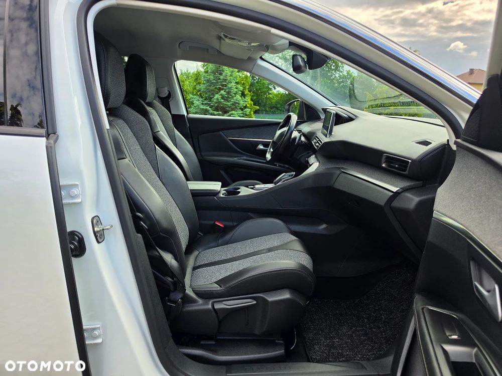 Peugeot 3008 BlueHDi 180 Stop & Start EAT8 Allure - 37