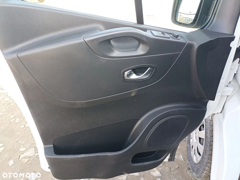 Renault TRAFIC - 13
