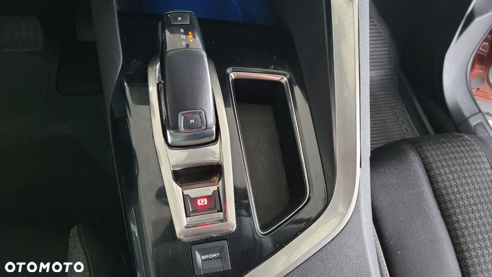 Peugeot 3008 - 18
