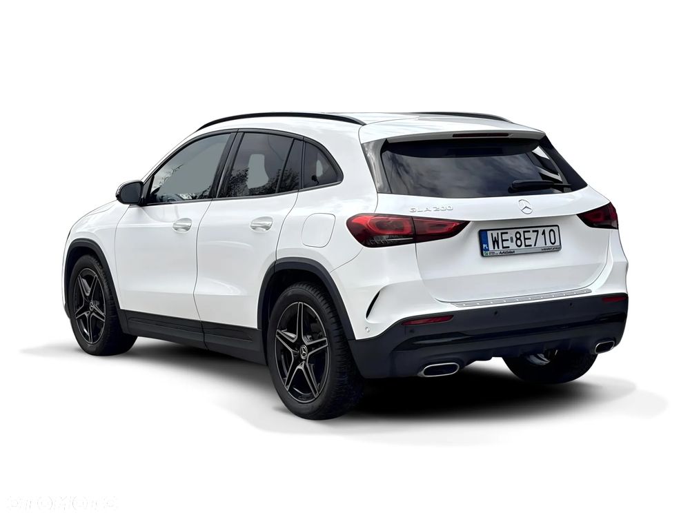 Mercedes-Benz GLA - 5