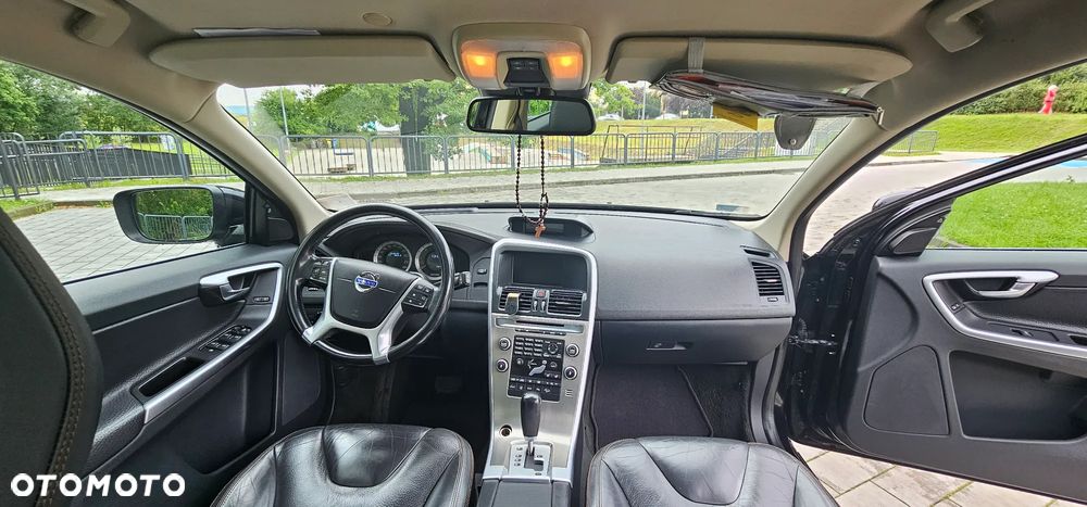 Volvo XC 60 D5 AWD Summum - 10