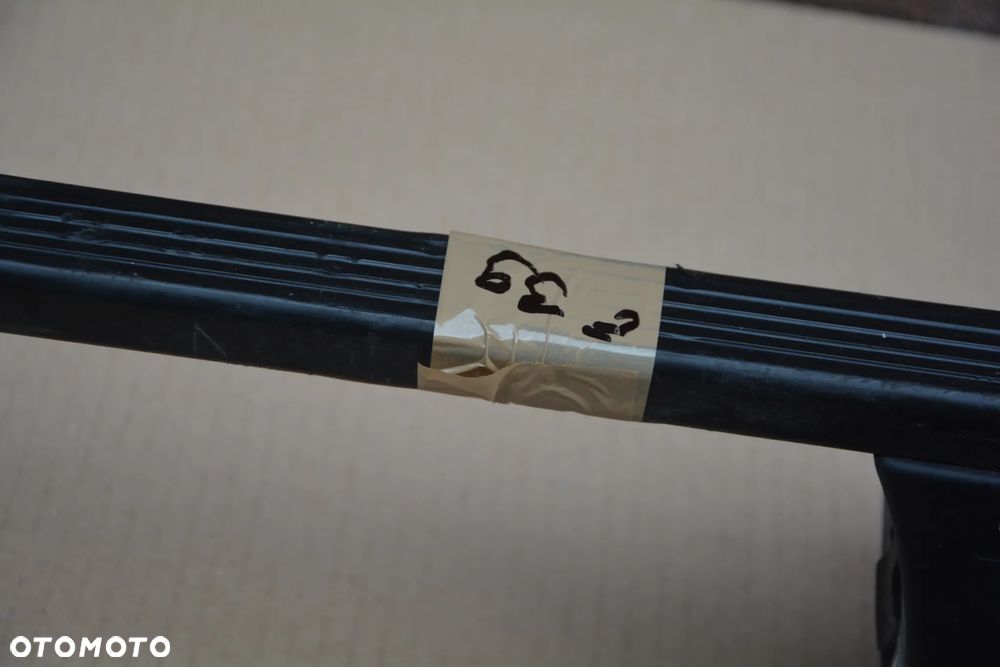 BMW 5 E39  Sedan bagażnik oryginał Thule klucz - 4