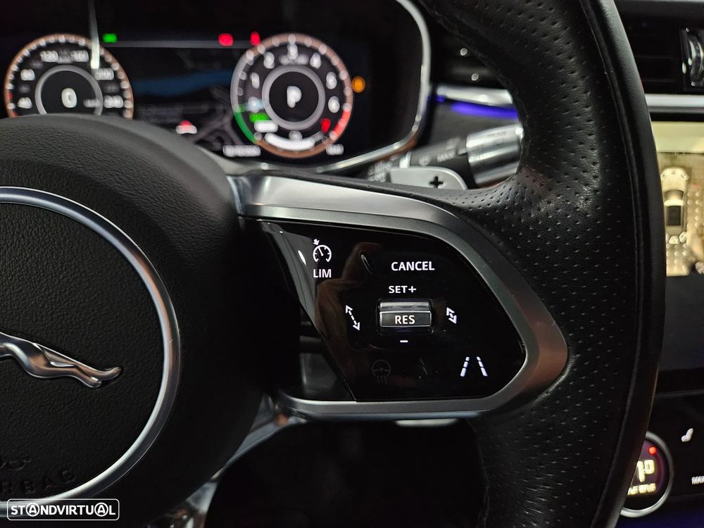 Jaguar F-Pace 2.0 P400e AWD R-Dynamic SE - 19