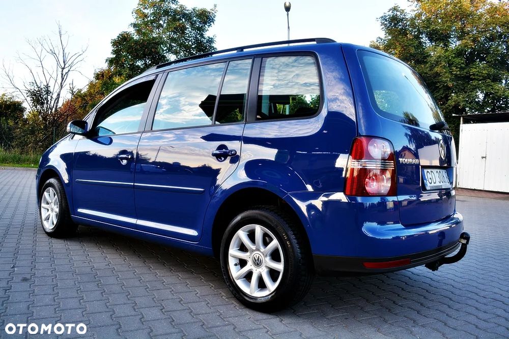 Volkswagen Touran 2.0 TDI DSG United - 4