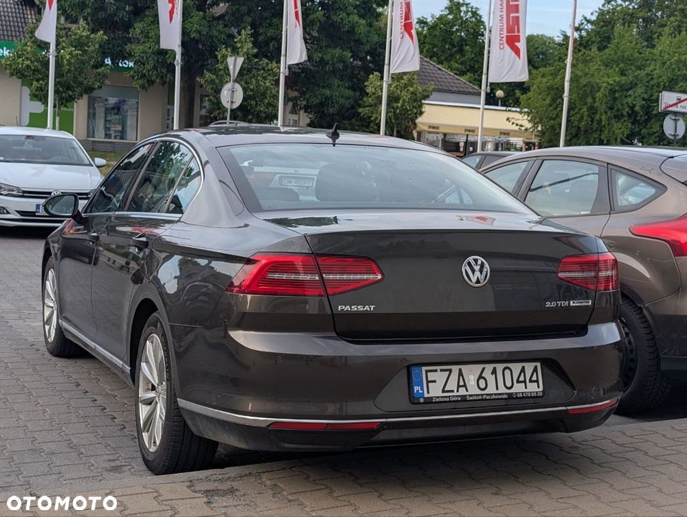 Volkswagen Passat 2.0 TDI BMT Highline DSG - 2