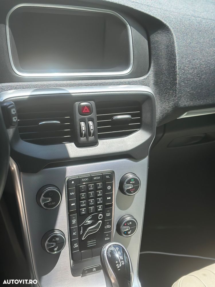Volvo V40 - 11