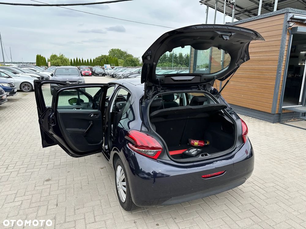 Peugeot 208 - 26