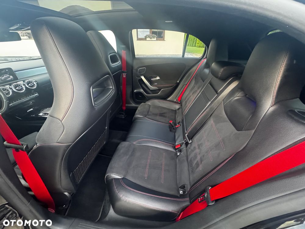 Mercedes-Benz Klasa A AMG 35 4Matic AMG Speedshift DCT 7G - 14
