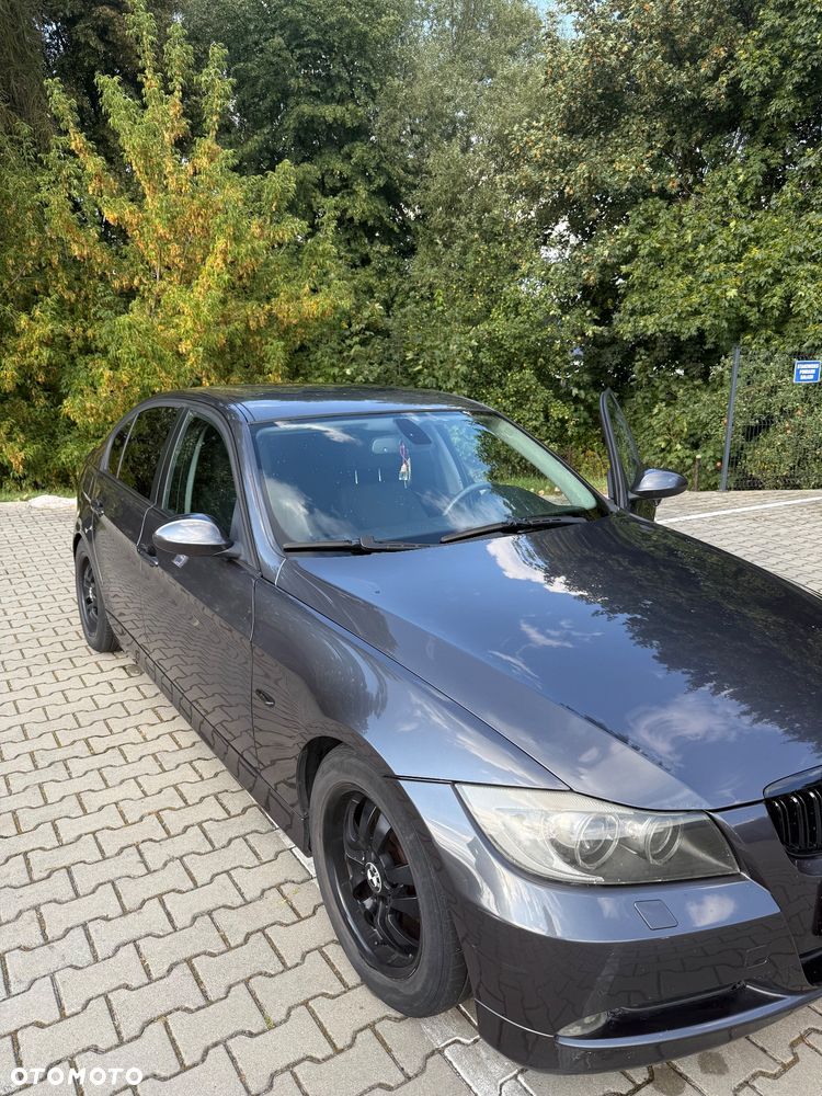 BMW Seria 3 320i - 3
