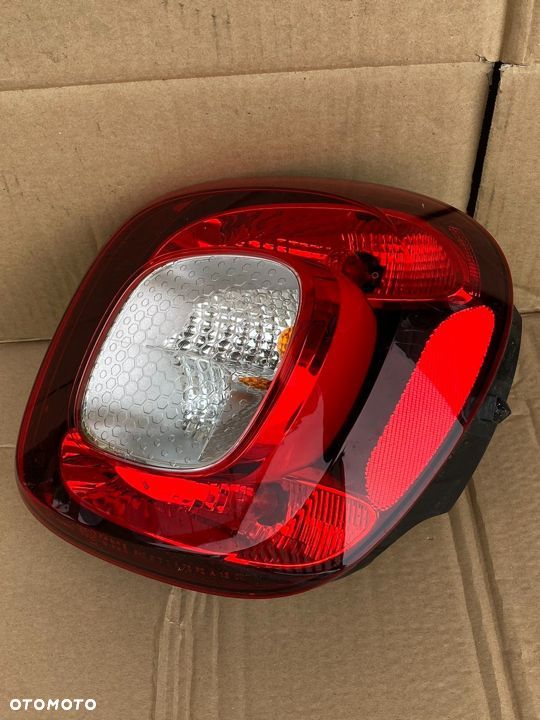 Tylny Peflektor Prawy Lampa Prawa SMART FORFOUR 2014-