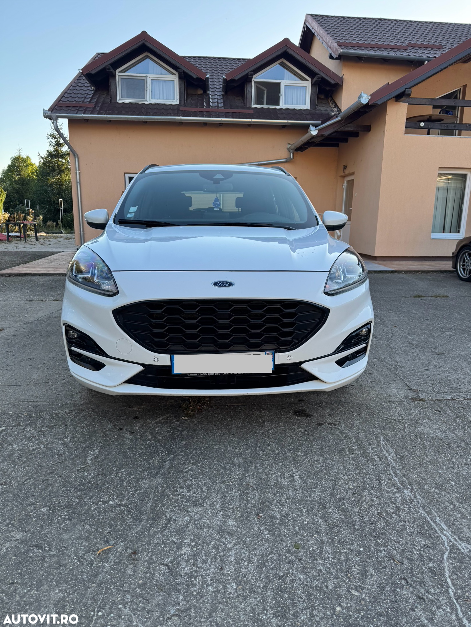 Ford Kuga 2.5 Duratec FHEV ST-LINE - 3