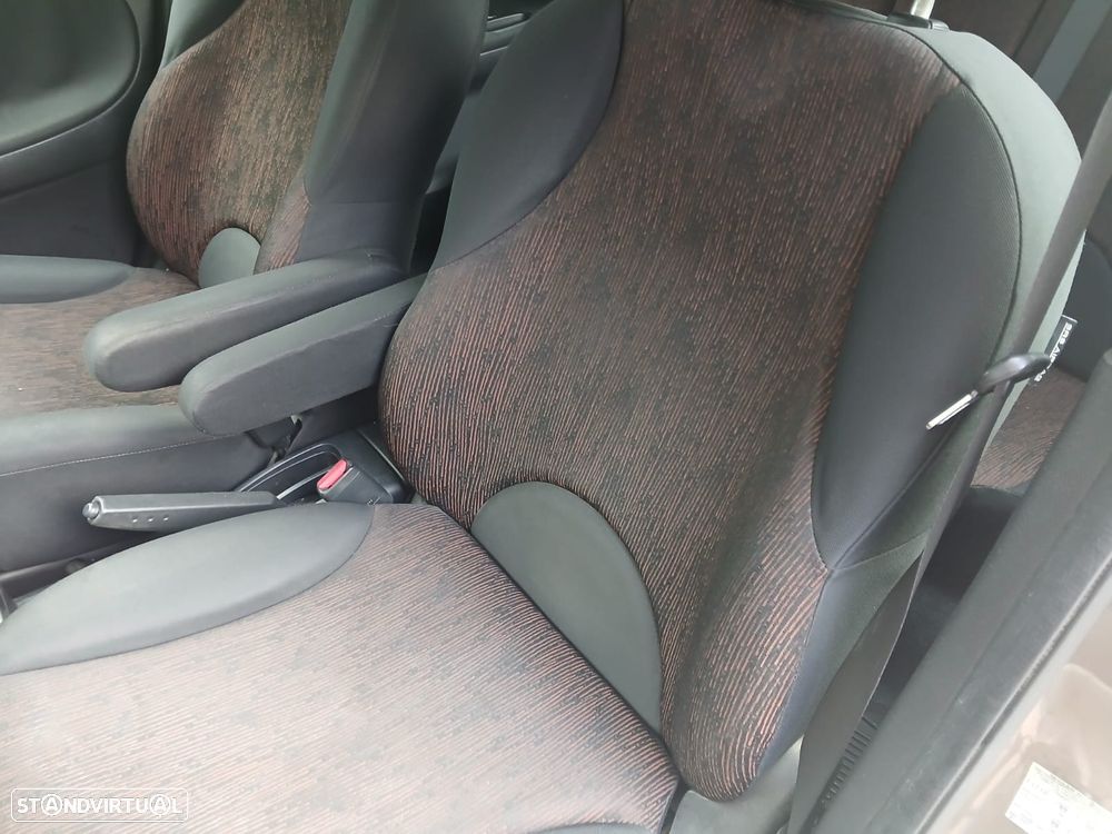 Nissan Note 1.4 Visia - 7