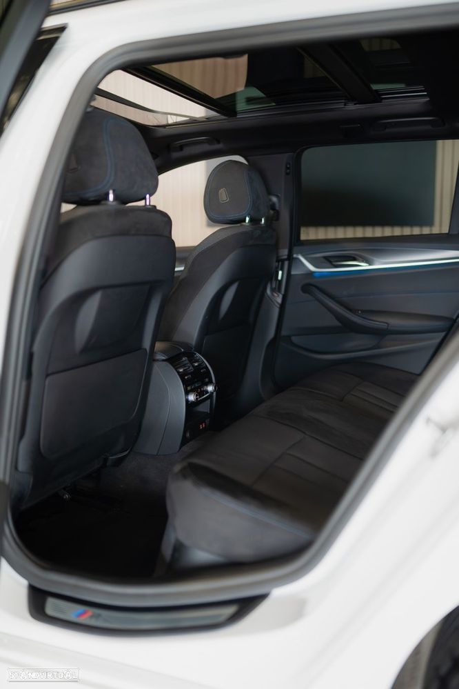 BMW 530 e Pack Desportivo M - 26