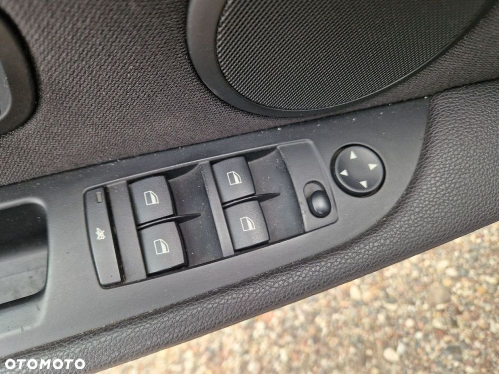 BMW Seria 5 520d Touring Edition Sport - 9