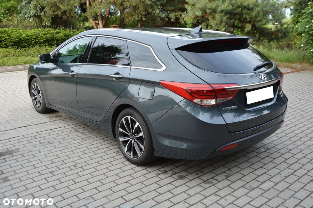 Hyundai i40 Kombi 1.7 CRDi DCT Premium - 14