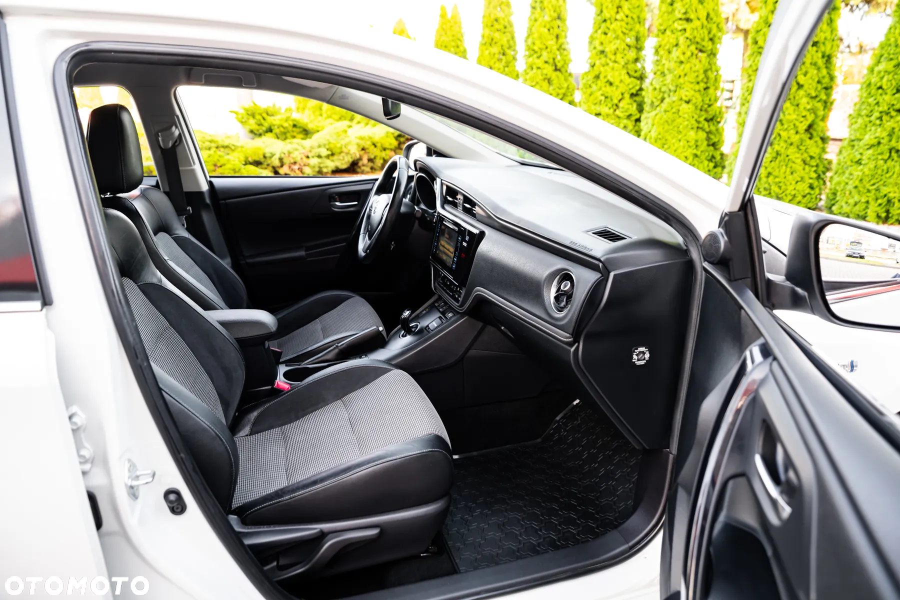Toyota Auris 1.8 VVT-i Hybrid Automatik Edition S+ - 22