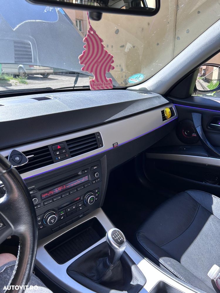 BMW Seria 3 318d - 5