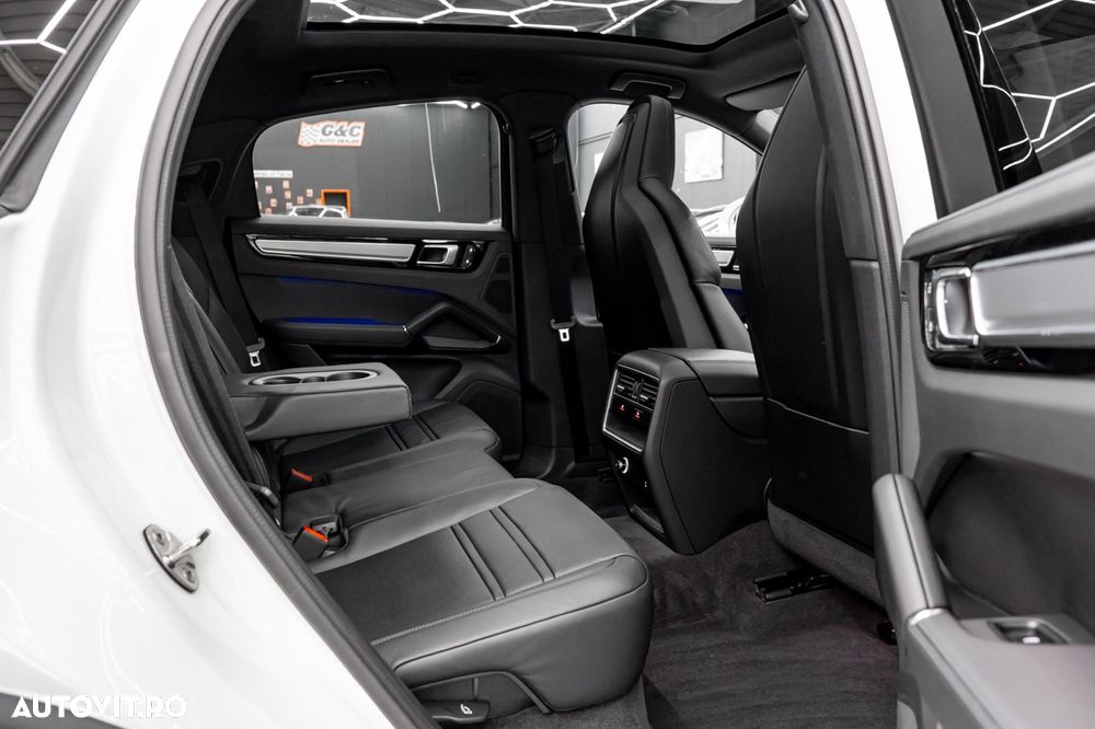 Porsche Cayenne Coupe E-Hybrid Tiptronic S - 17