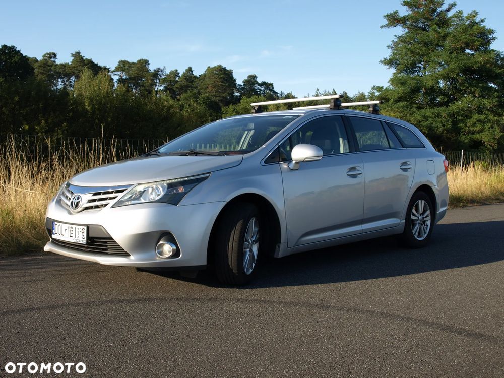 Toyota Avensis - 1