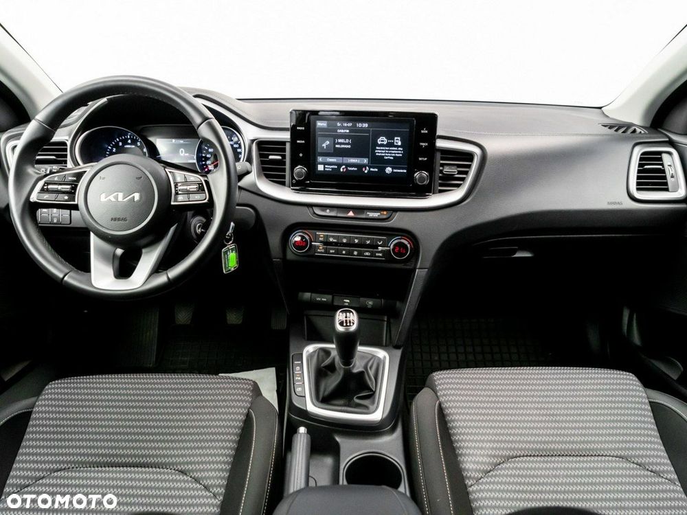 Kia Ceed 1.5 T-GDI M - 20