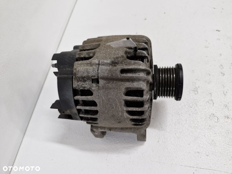 RENAULT TRAFIC III 3 VIVARO B 1.6 D ALTERNATOR 231008633R - 2