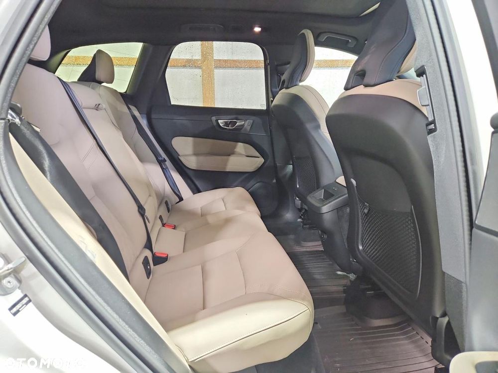 Volvo XC 90 B5 B AWD Ultra Bright - 12