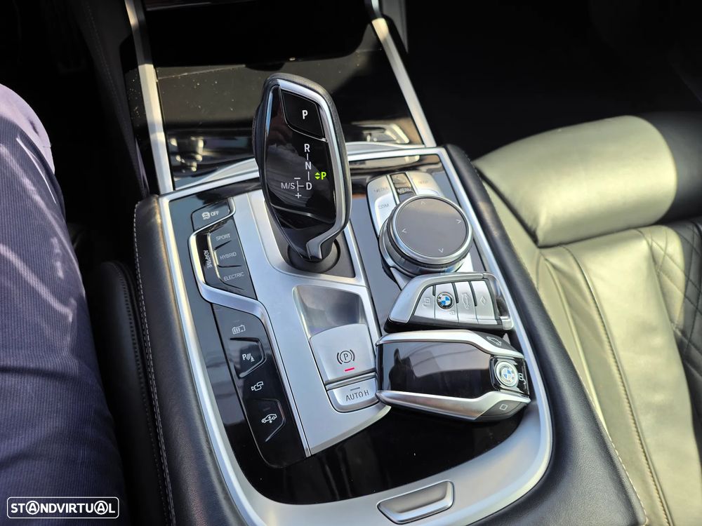 BMW 745 e iPerformance Pack M Auto - 18