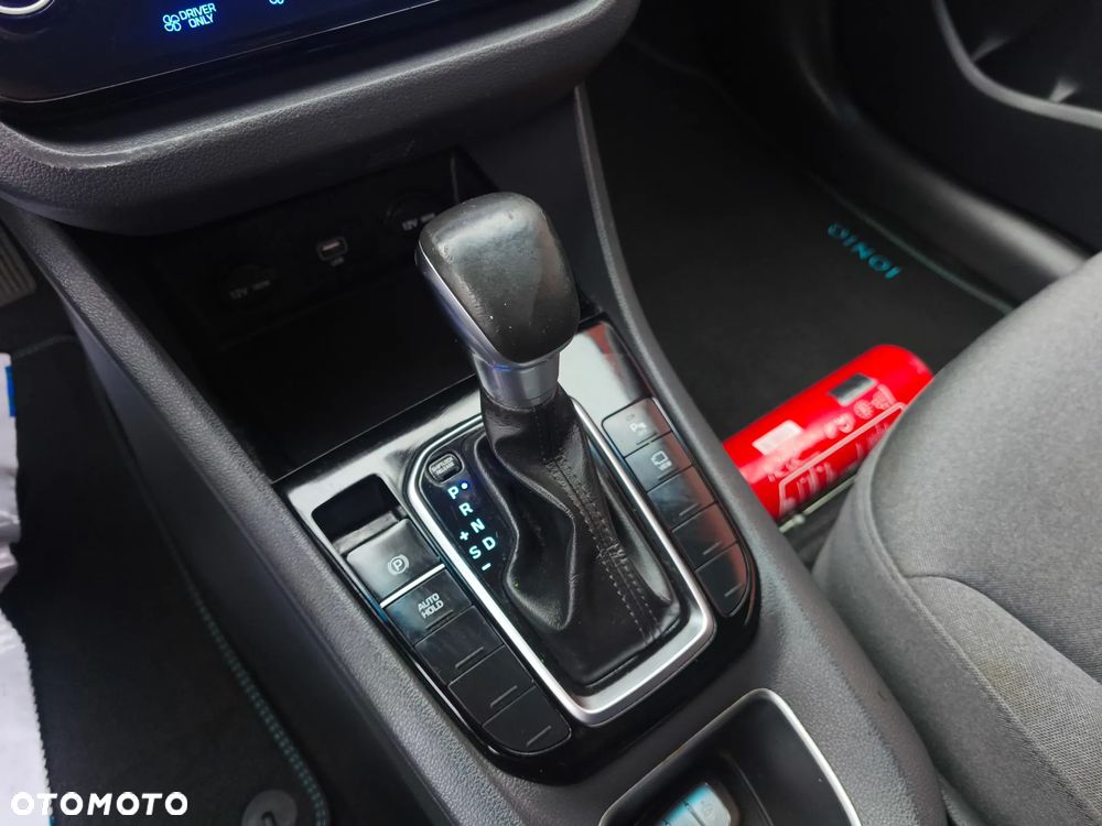 Hyundai IONIQ Hybrid Business - 13