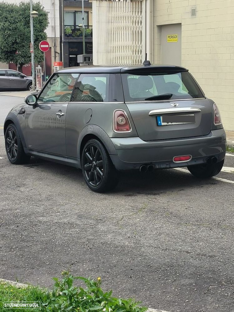 MINI 3 Portas One D - 8