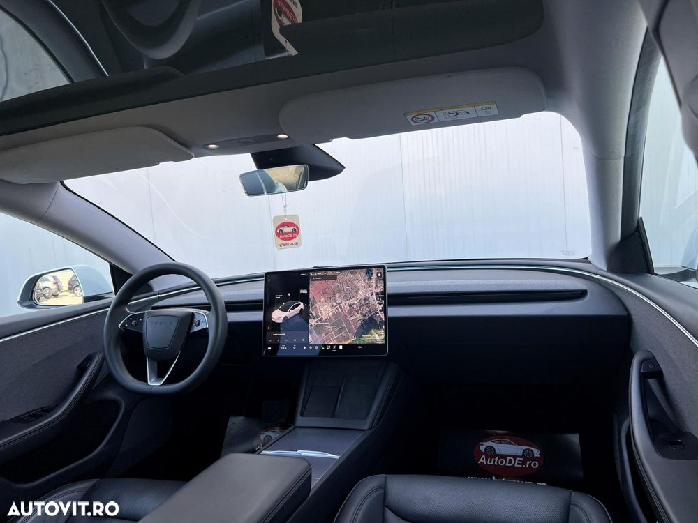 Tesla Model 3 - 7