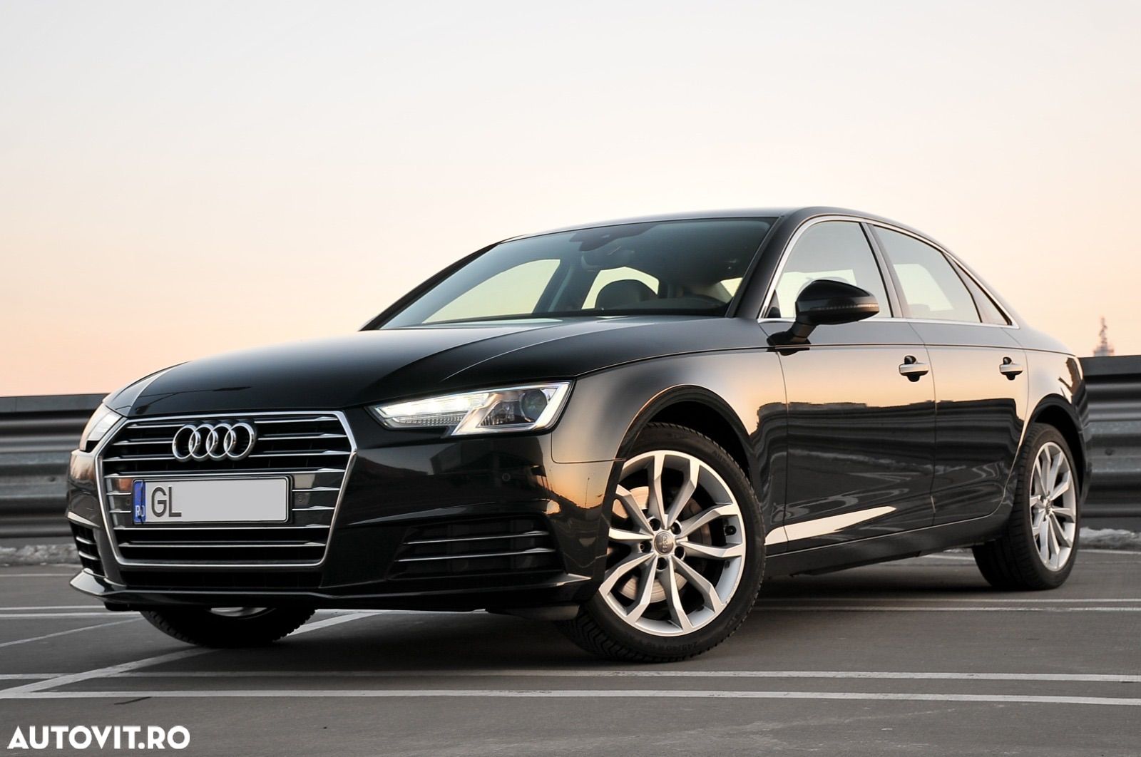 Audi A4 Avant 2.0 TDI S tronic Design - 1