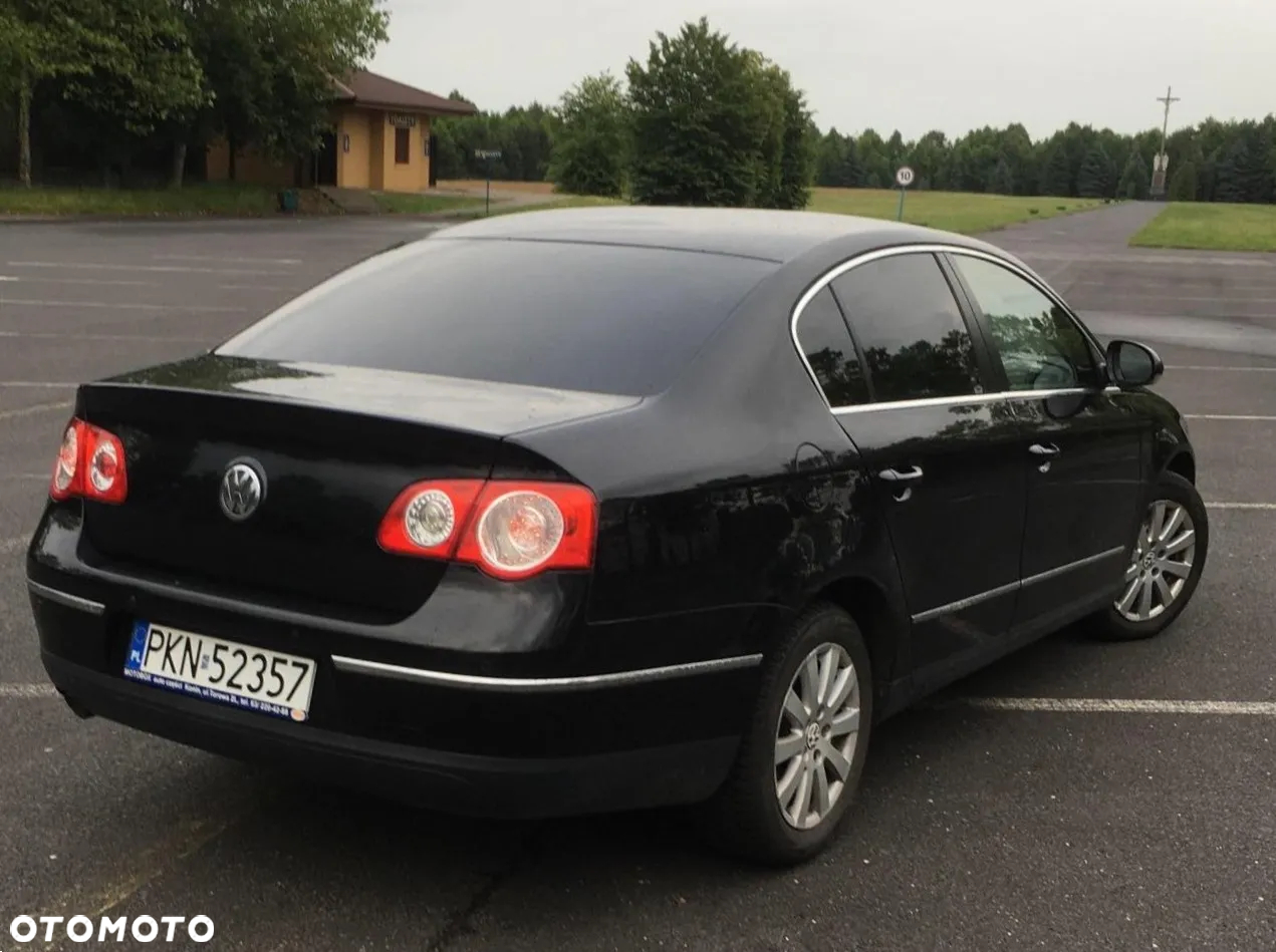 Volkswagen Passat 1.6 TDI Comfortline - 8