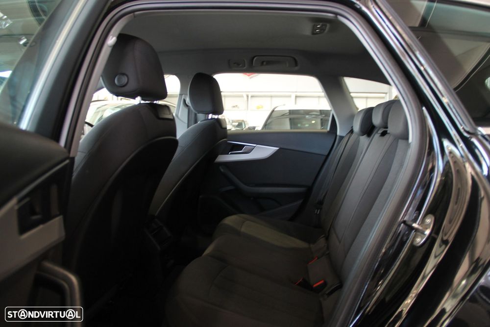 Audi A4 Avant 35 TDI S tronic — fotografia 7
