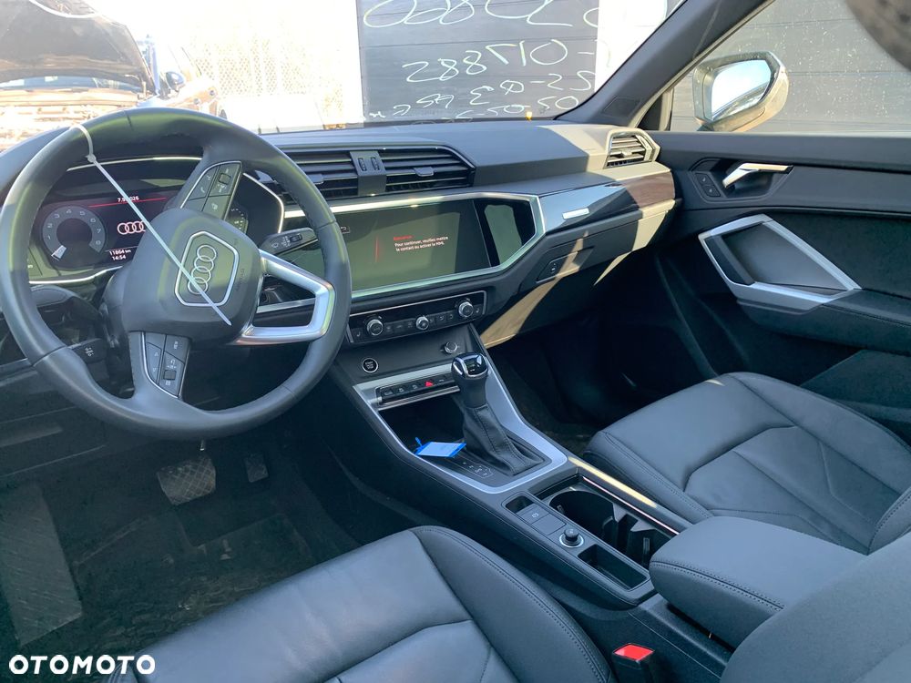 Audi Q3 - 22