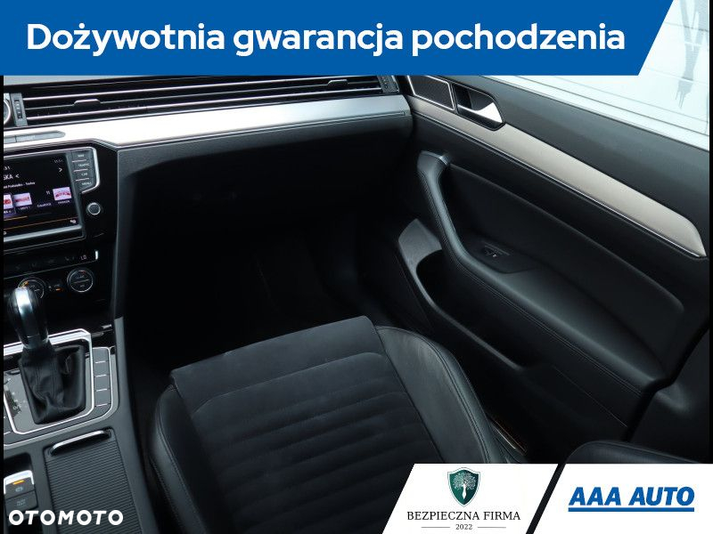 Volkswagen Passat - 9