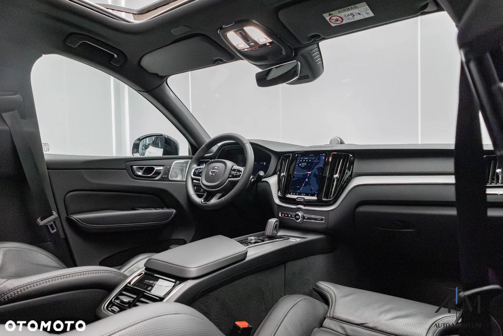 Volvo XC 60 B5 D AWD Ultimate Dark - 20